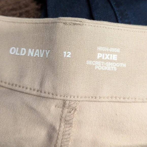 Old Navy High Rise Pixie Secret Smooth Pockets Never Fade Khaki Shorts S 12 #B20 - Picture 6 of 6